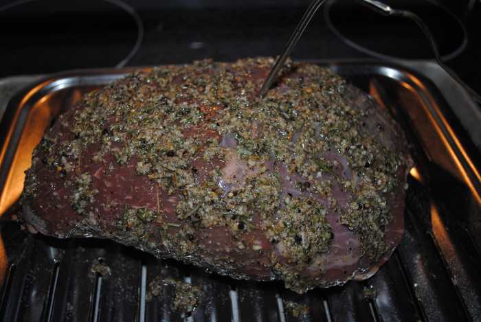 How to Cook the Perfect Sirloin Roast Beef - Delishably - Food and Drink