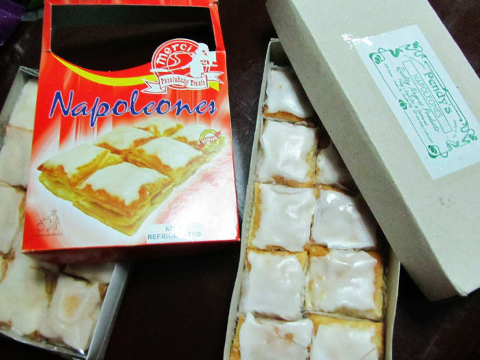 Pendy's vs. Merci : Qui offre les Napoleones les plus savoureux ?'s vs. Merci: Who offers the better-tasting Napoleones?