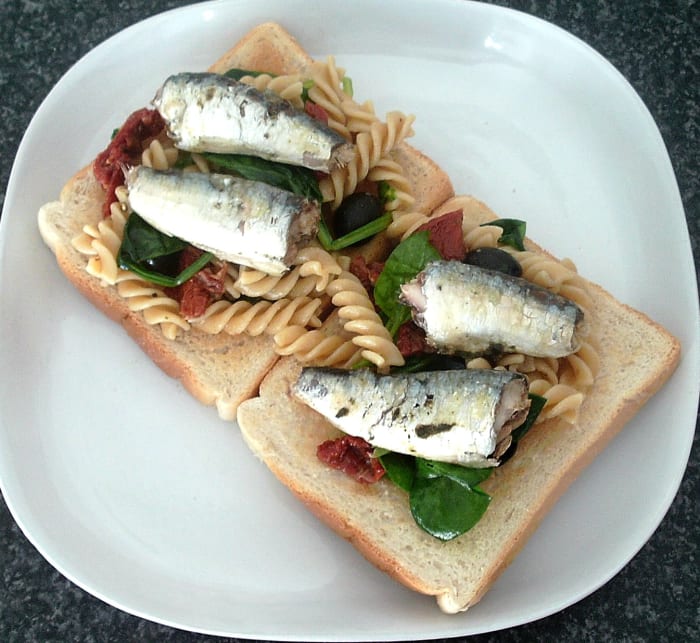 10-different-ways-to-serve-sardines-on-toast-delishably-food-and-drink