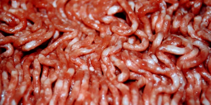 You can tell a lot about the fat content of ground beef or pork by the color. The darker it is, the less fat it contains. If using ground chicken or turkey, the opposite is true. You're looking for around 10% fat content or a tad less.