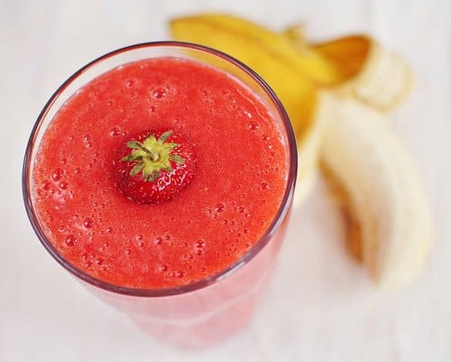 Smoothie aux fraises favorable aux diabétiques