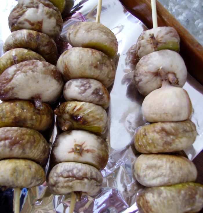 How to Dry Figs in the Sun Delishably Food and Drink