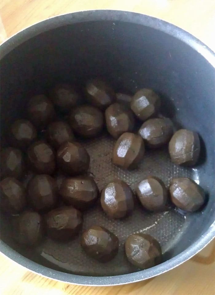You'll soak for a total of 9 days. After soaking in water for 4 days, soak in pickling lime water for days 5-8 if you want a firmer preserve. Finish in plain water on day 9.
