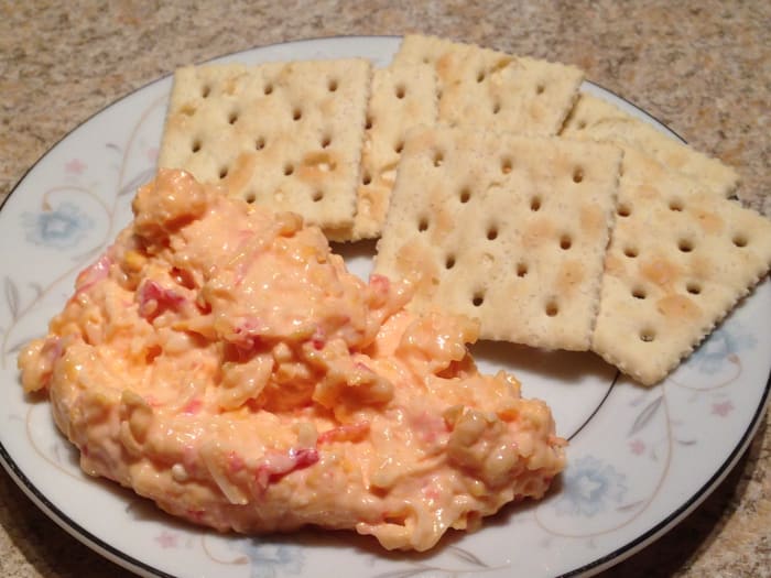 Formaggio pimento a base di cheddar, mozzarella e queso fresco.