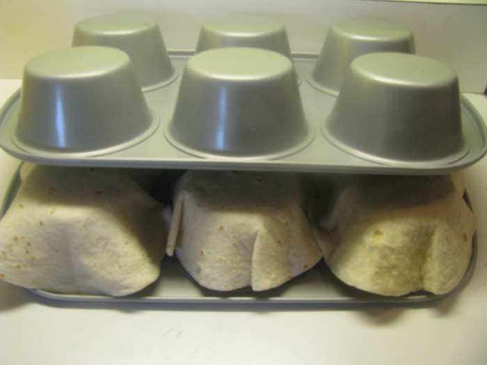 how-to-make-baked-taco-salad-shell-bowls