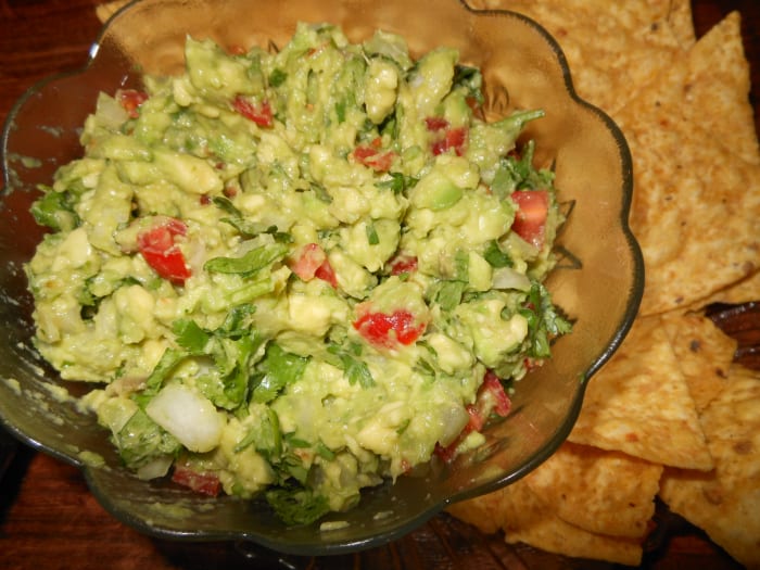 Guacamole A La Mexicana includes: avocado, onion, cilantro, tomato, lime juice, salt and garlic powder.