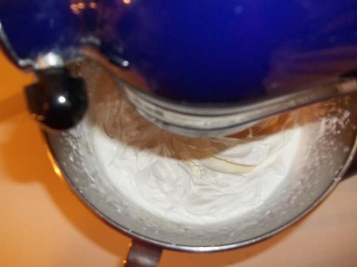 Step 3 - Near the end of the mixing, add sugar and vanilla. Check the mixture to see if it is finished, being careful not to whip the cream too long. It could eventually turn into butter.
