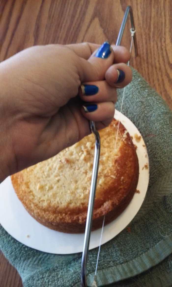 Cake Decorating Basics How to Level Your Cakes (Two Ways) Delishably