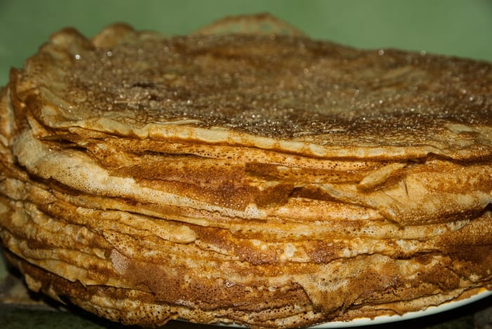 Using a multipurpose whey protein powder will allow you to add protein to many dishes! Just like these pancakes!