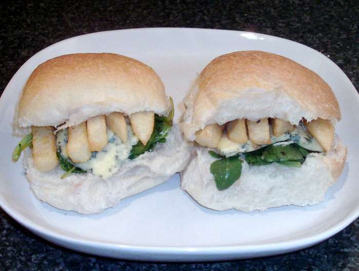 10 Different and Original Chip Butty Recipes Delishably Food and Drink