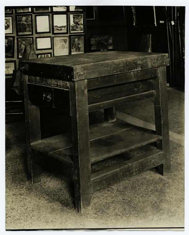 Printing press similar to the one used to print both newspapers.