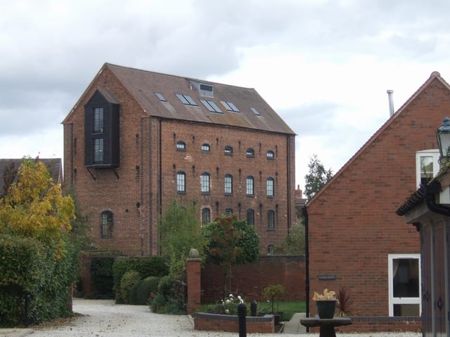 Many old cotton mills, such as this one, have been fixed up, but back in the day, they were NOT pleasant places to work.