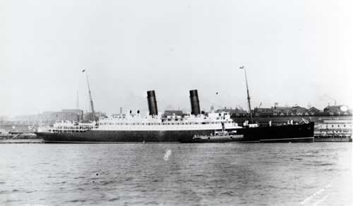 RMS Laconia (the original Laconia) (1911-1917) at New York. Torpedoed in World War One.