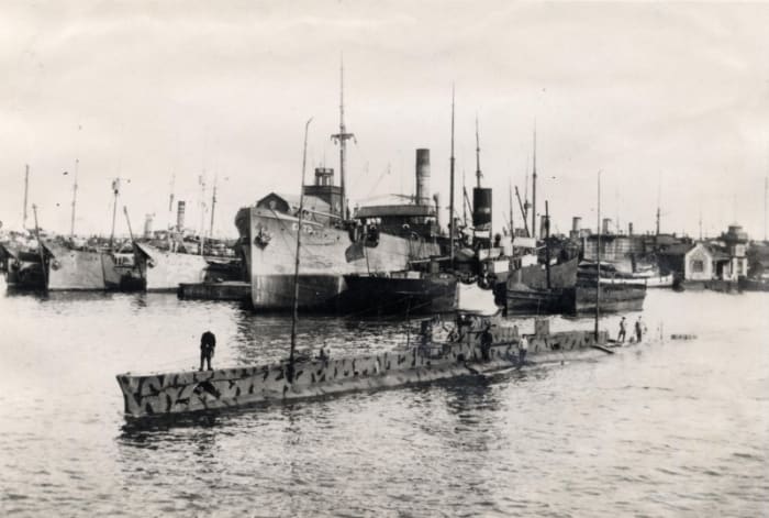 World War 1: HMS E-18 leaving Reval (now Tallinn, Estonia) on her last mission on May 25, 1916. She was lost off the coast of Estonia, probably to a mine, in early June.