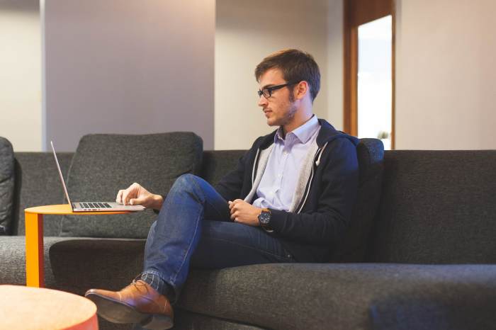 For some introverts, working by themselves rather than in a study group is the best way to get good grades.