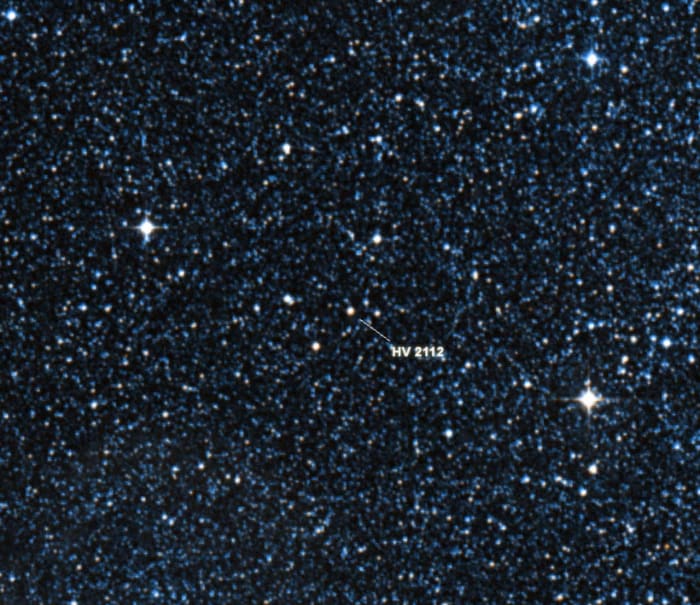 Star HV 2112. Image credit: Digital Sky Survey / Centre de Données astronomiques de Strasbourg.