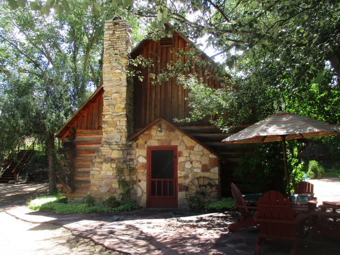 After experiencing financial success Maynard Dixon built himself a summer home in Mount Carmel, Utah, photo by author