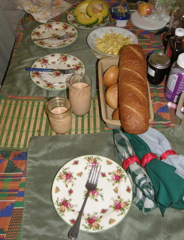 Scrambled eggs, fresh fruit smoothies, avocados and fresh bread. We always start of the days with a fresh fruit smoothie