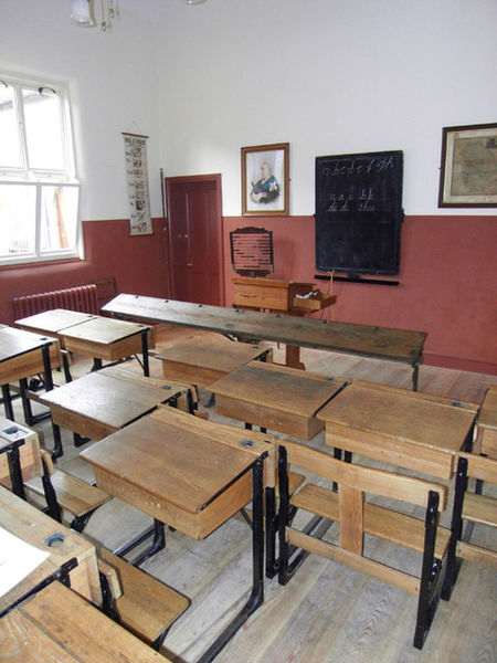 Replica of a classroom at the end of the Victorian era