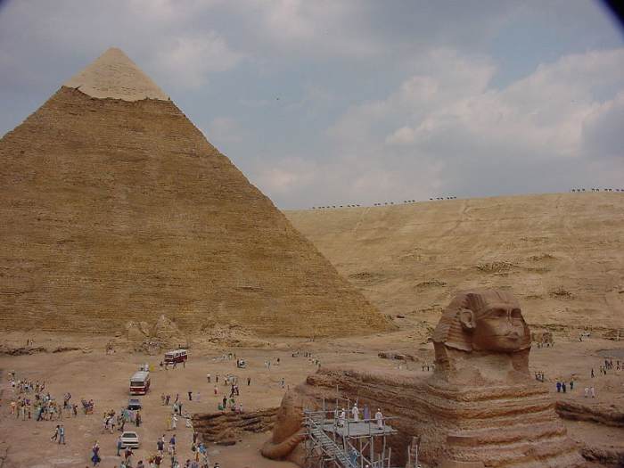 Pyramid of Khafre and the Great Sphinx were built using new mechanical stone dressing technologies.