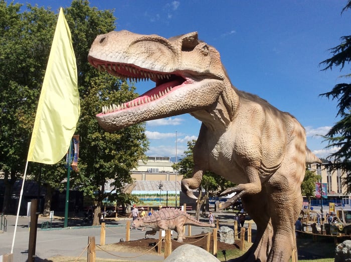 dinosaurs alive exhibit 2021