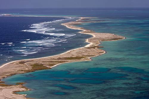 This is the Pelsaert Group of the Abrolhos Island chain. It is named after Commander Francisco Pelsaert.