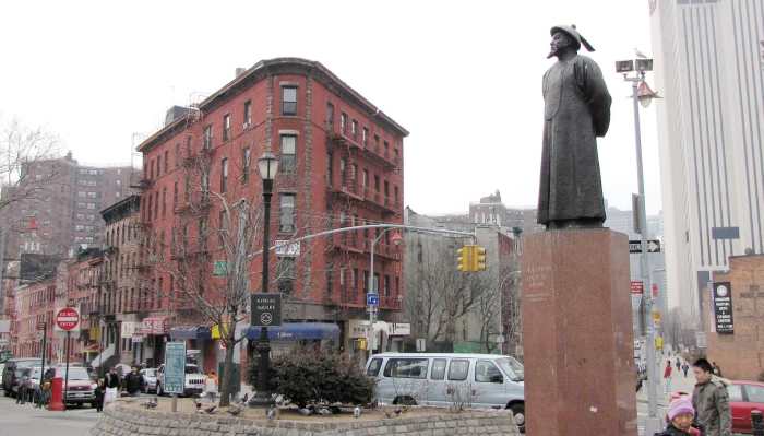 Lin Zexu in Chinatown, New York City. He might have triggered the First Opium War, but no one, not even his enemies, questioned the moral integrity of this Chinese hero.