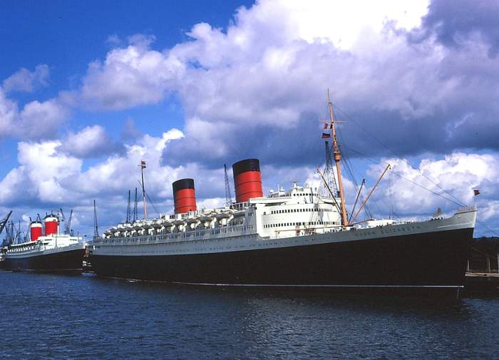 SS United States behind RMS Queen Elizabeth in the 1960s just as the Age of Liners was coming to an end.