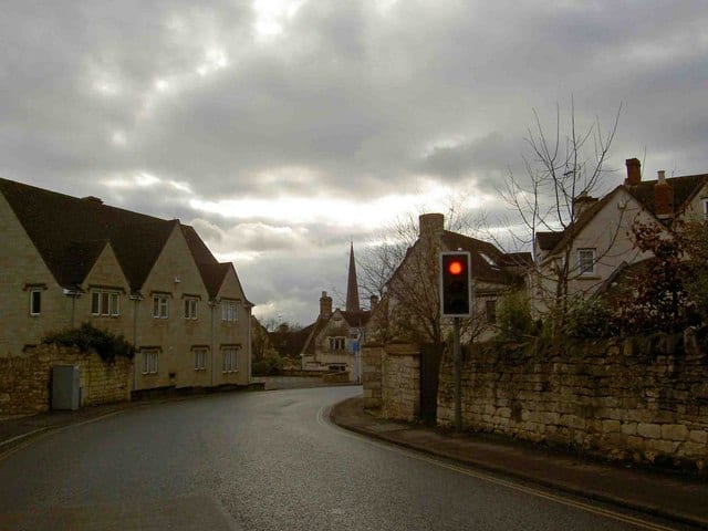 Waiting to enter Painswick - geograph.org.uk - 1076321" by Steve F. Licensed under CC BY-SA 2.0 via Wikimedia Commons