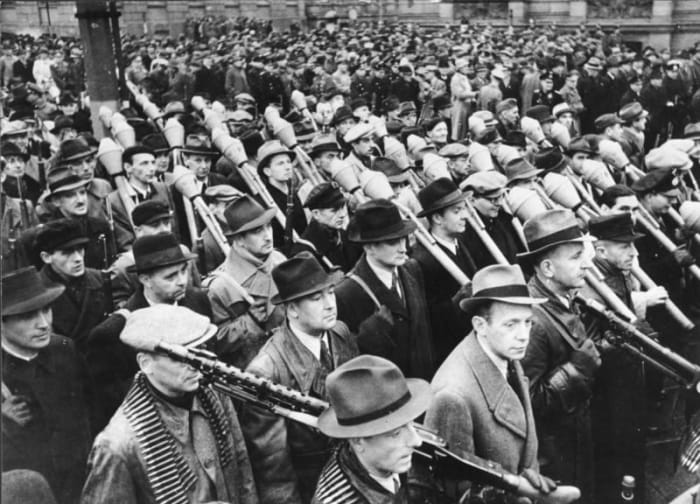 Volksstrum (people's storm) Set up by the Nazi Party on the orders of Adolf Hitler. It consisted of German males between the ages of 16 and 60 years of age. The Volksstrum was the brain child of Propaganda Minister Joseph Goebbels.