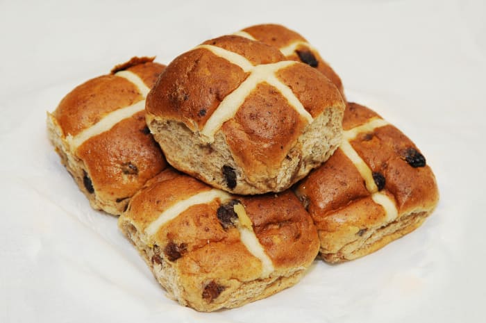 Hot cross buns as they often appear today