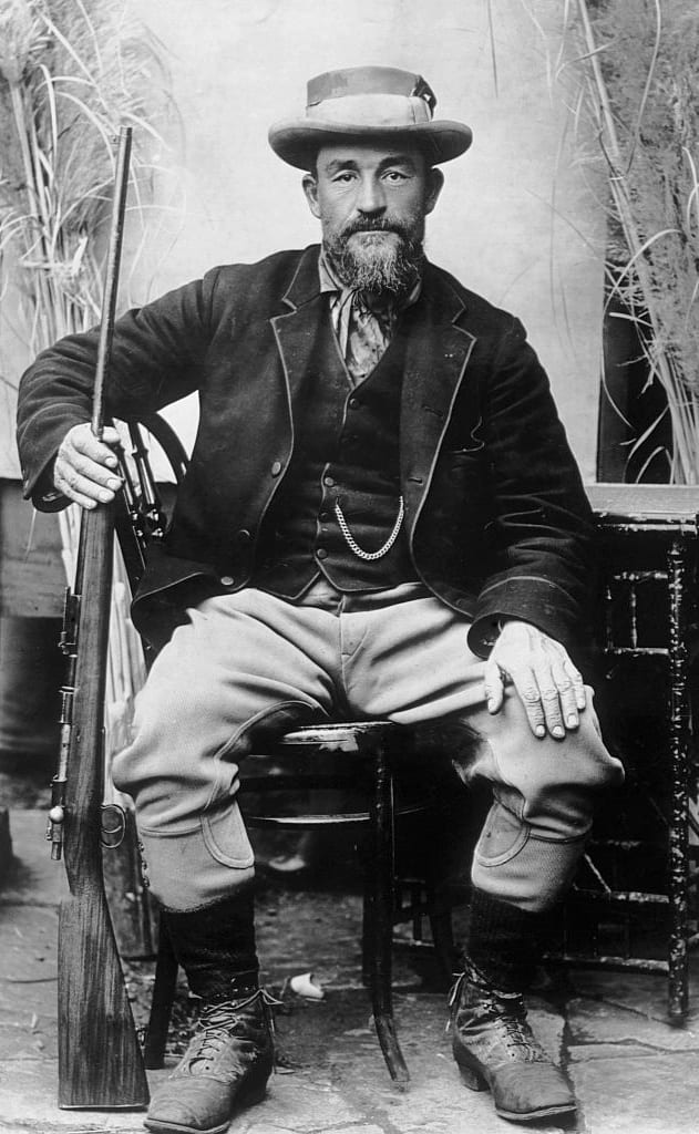 The Boer General Christiann de Wet led a highly mobile and successful guerrilla campaign against the British army in the Boer War, which in turn inspired increasingly oppressive and ethically questionable practices to repress the insurgency