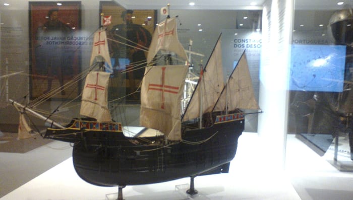 Replica of the colonial boats used by the portuguese during the age of discoveries. Photo taken by me during my visit to the Lisbon Maritime Museum.