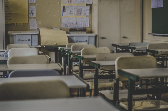 Traditional classrooms offered less distractions for students, however this did not necessarily mean that students paid more attention.