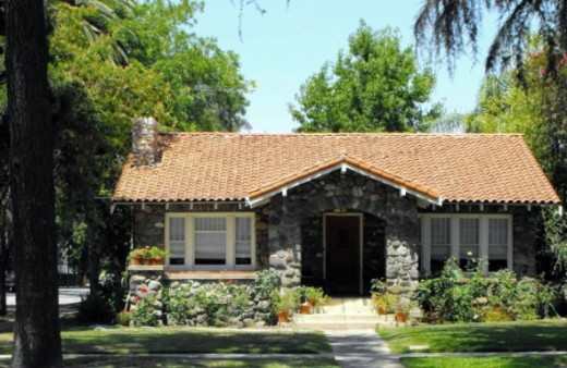 This River Rock Home was built in the early 20th century and is located in La Verne, California. It is constructed of river rocks.
