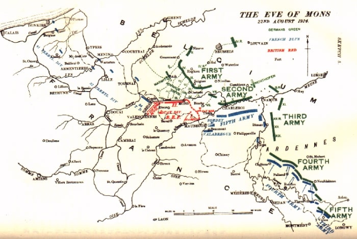 Positions on the eve of battle. The Germans are dark green, the British are red, and the French are blue.