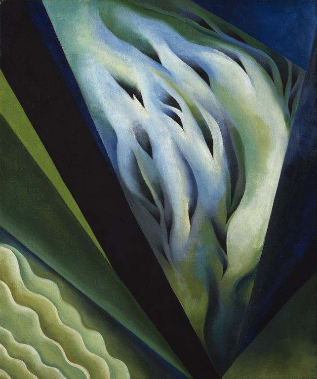 Deep saturated colors became a hallmark of O'Keefe's work.