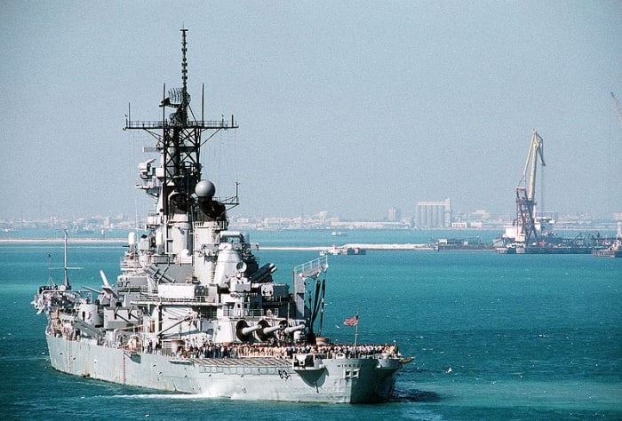 The battleship USS MISSOURI (BB-63) lies at anchor in a Persian Gulf region port during Operation Desert Storm. 1 Feb 1991