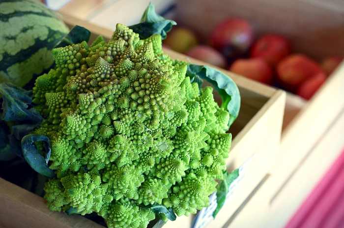 Green vegetables such as romanesco broccoli contain nitrates.