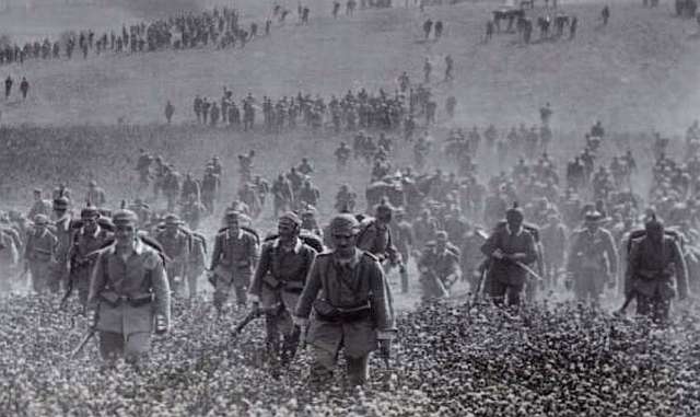WW1: German soldiers of the First Army sweeping through Belgium in August 1914. They would march 300 miles through Belgium and into France.