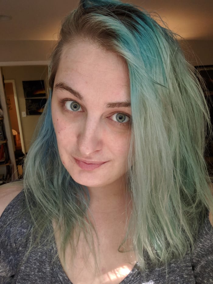 This is what my hair looked like after fading it from my previous blue, and before lightening my roots.