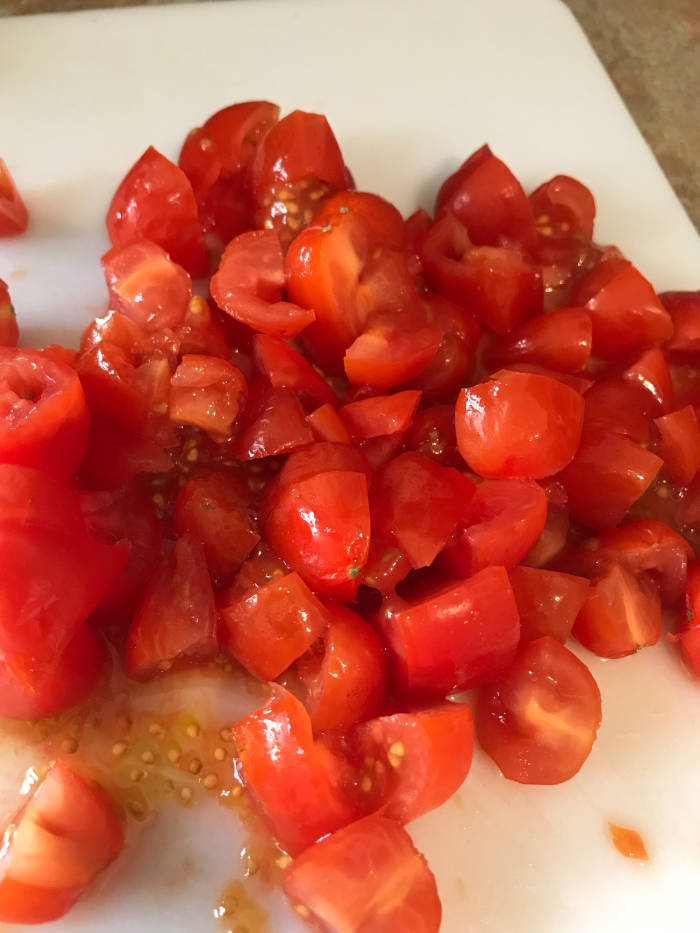I like tomatoes with firmer flesh and less juice for salsa, so I pick Romas or cherry tomatoes. I had cherry tomatoes in the fridge so that's what I used here.