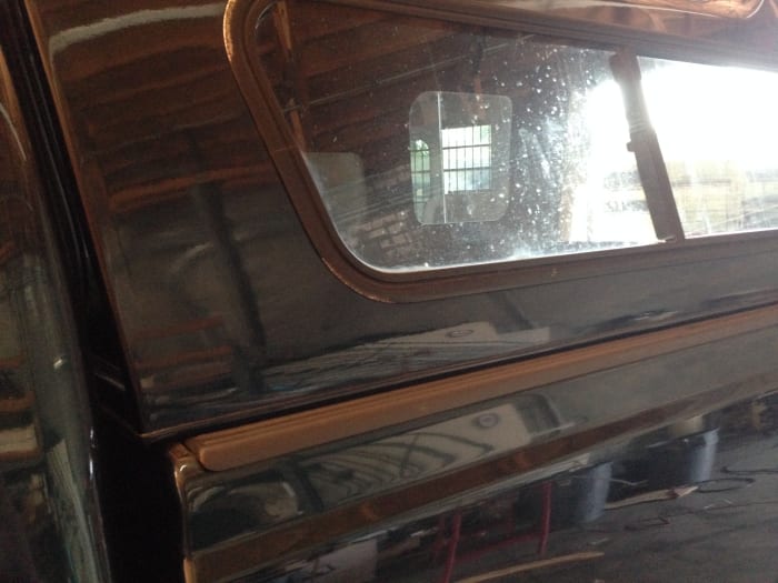 Technically this shouldn't fit, but the rails on the Superduty are wide enough that it fits on the inside rail. On the outside you can see the difference in fit.
