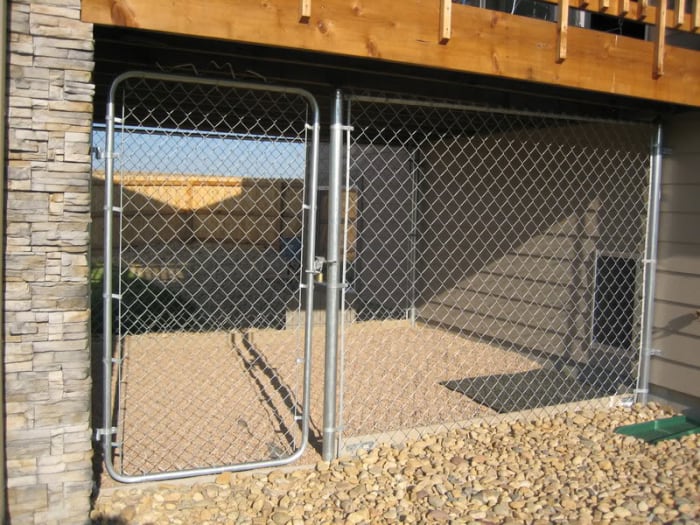 Should I Build or Buy a Dog Kennel Run? - PetHelpful