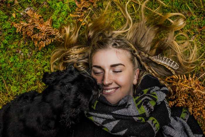 Why should I walk my dog? For the sake of your own happiness!