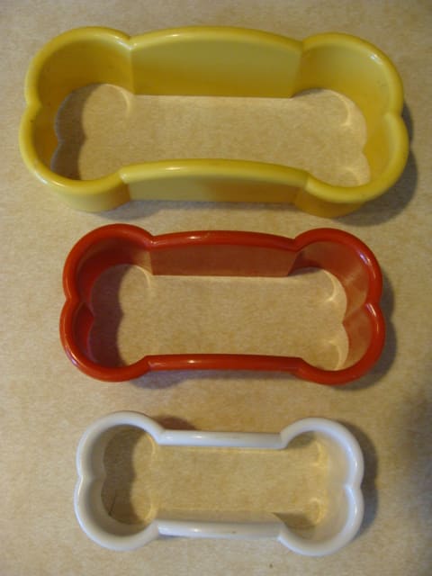 Choose a cutter to fit the size of your dog. I have a larger breed dog and will make little ones if I'm treating him often, just so that we don't end up over-feeding.