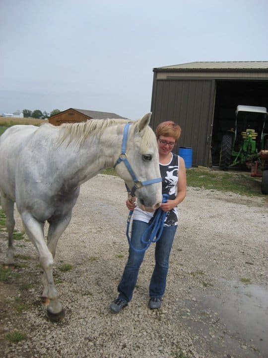 Letting a horse get a good whiff of you before you start petting or feeding him is a good idea. Just make sure the horse isn't prone to biting first!