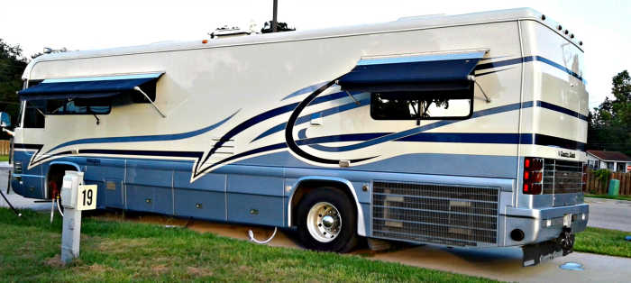 A good quality, well-maintained older pusher like this Country Coach provides luxury at a realistic and affordable price.