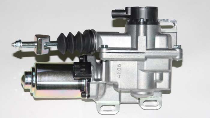 Semi automatics use actuators to control clutch engagement and gear shifting so the driver doesn't have to.