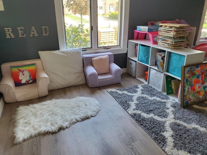 An ideal home learning space should be welcoming, well-organized, free of distractions, and comfortable. It doesn't matter how big or small it is!